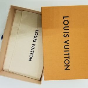 Authentic Louis Vuitton gift box w wallet duster